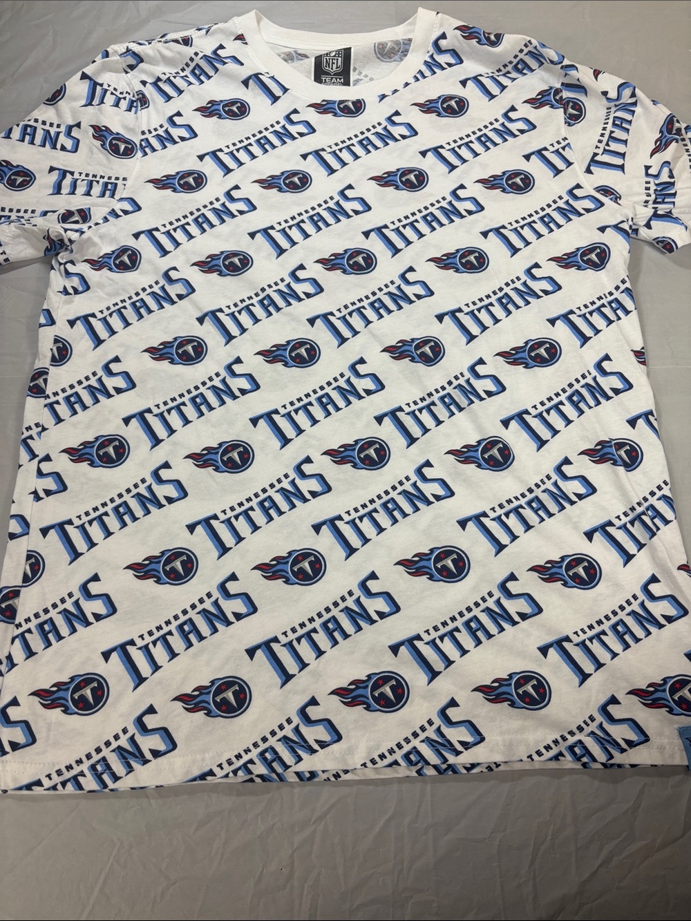 NFL TENNESSEE TITANS WHITE AOP T SIZE XL